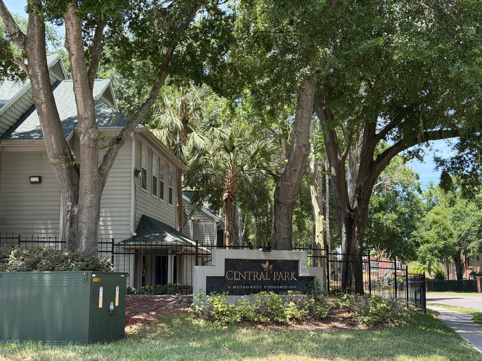 CENTRAL PARK - Residential Lease