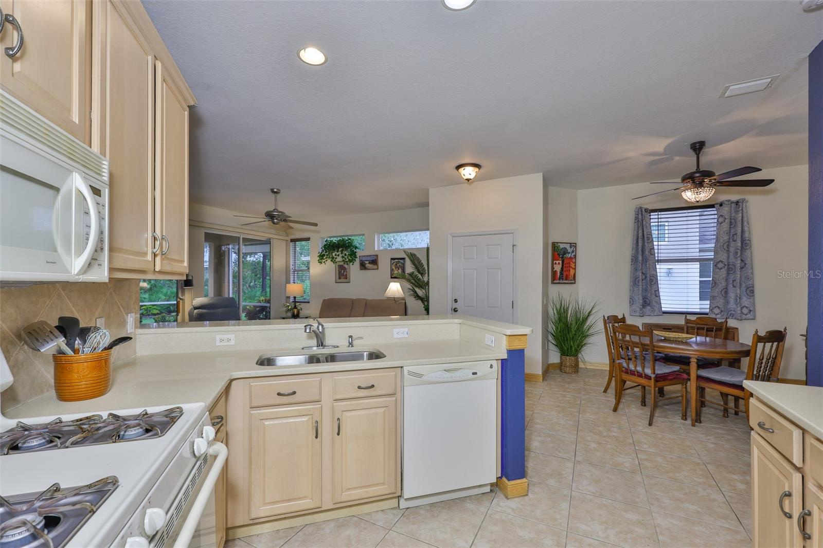 PORTSMITH CONDO - Residential