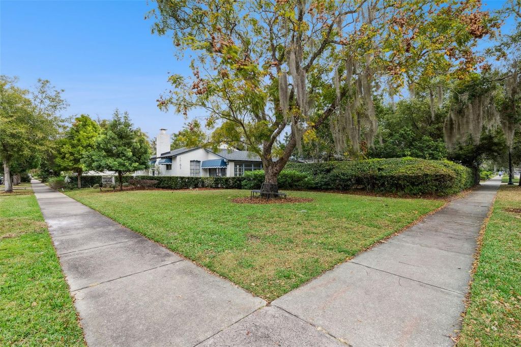 Photo of 1541 Westchester Avenue, Winter Park, FL 32789 (MLS # O6374414)