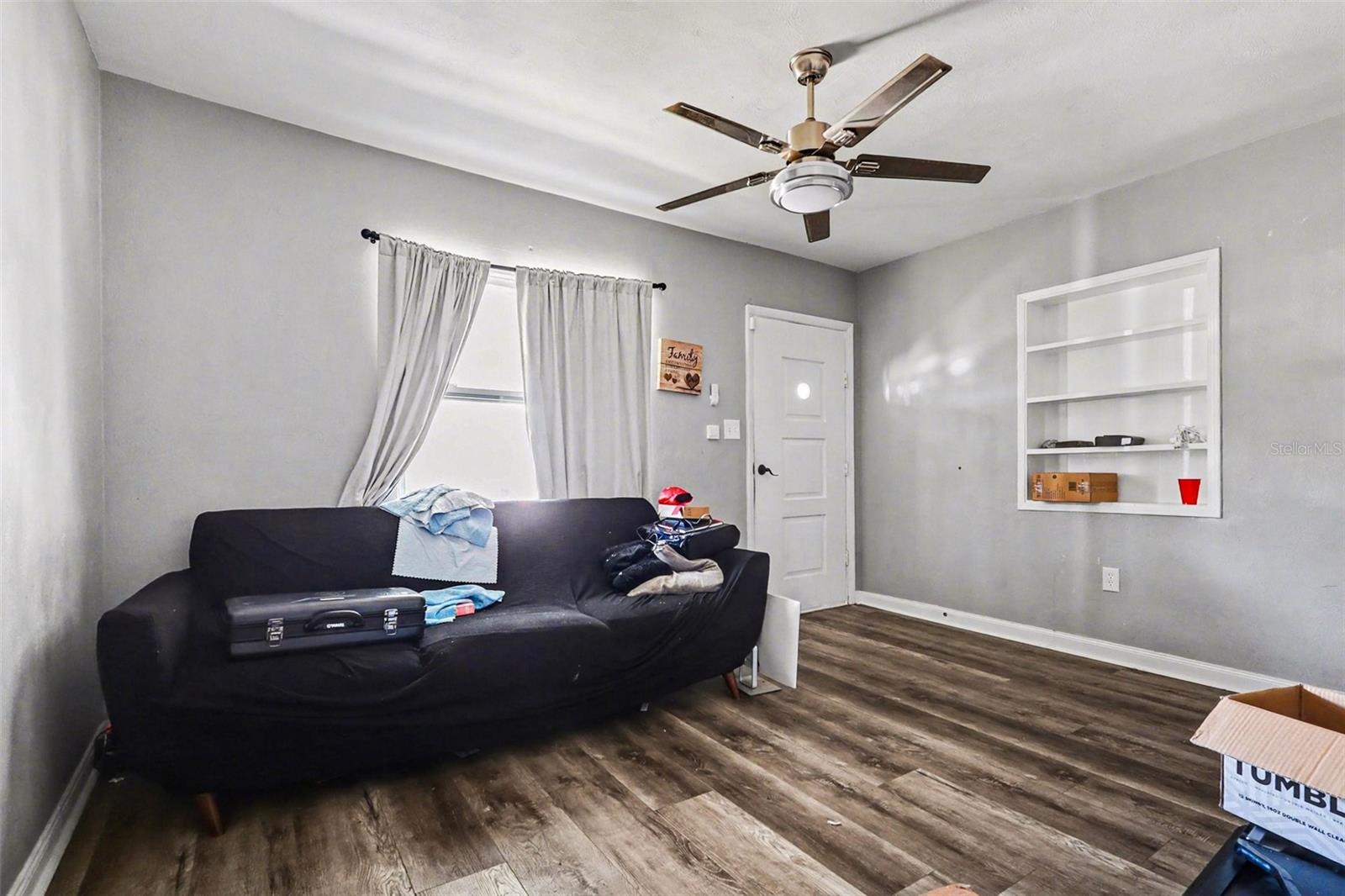 COUNTRY CLUB ESTATES RESUB PT - Residential