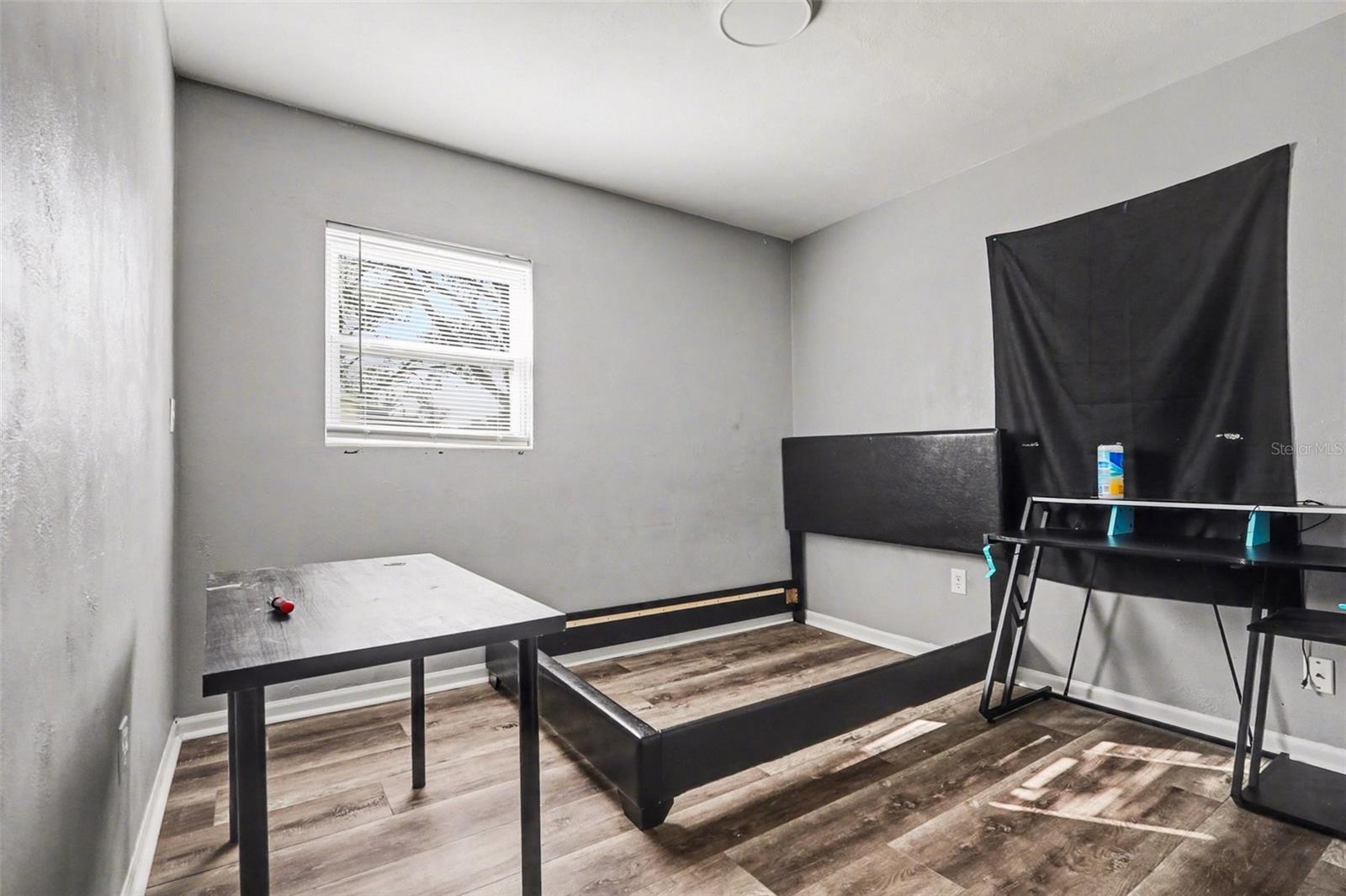 COUNTRY CLUB ESTATES RESUB PT - Residential