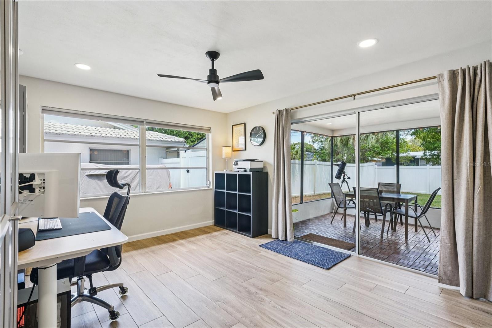 IMPERIAL GROVES - Residential