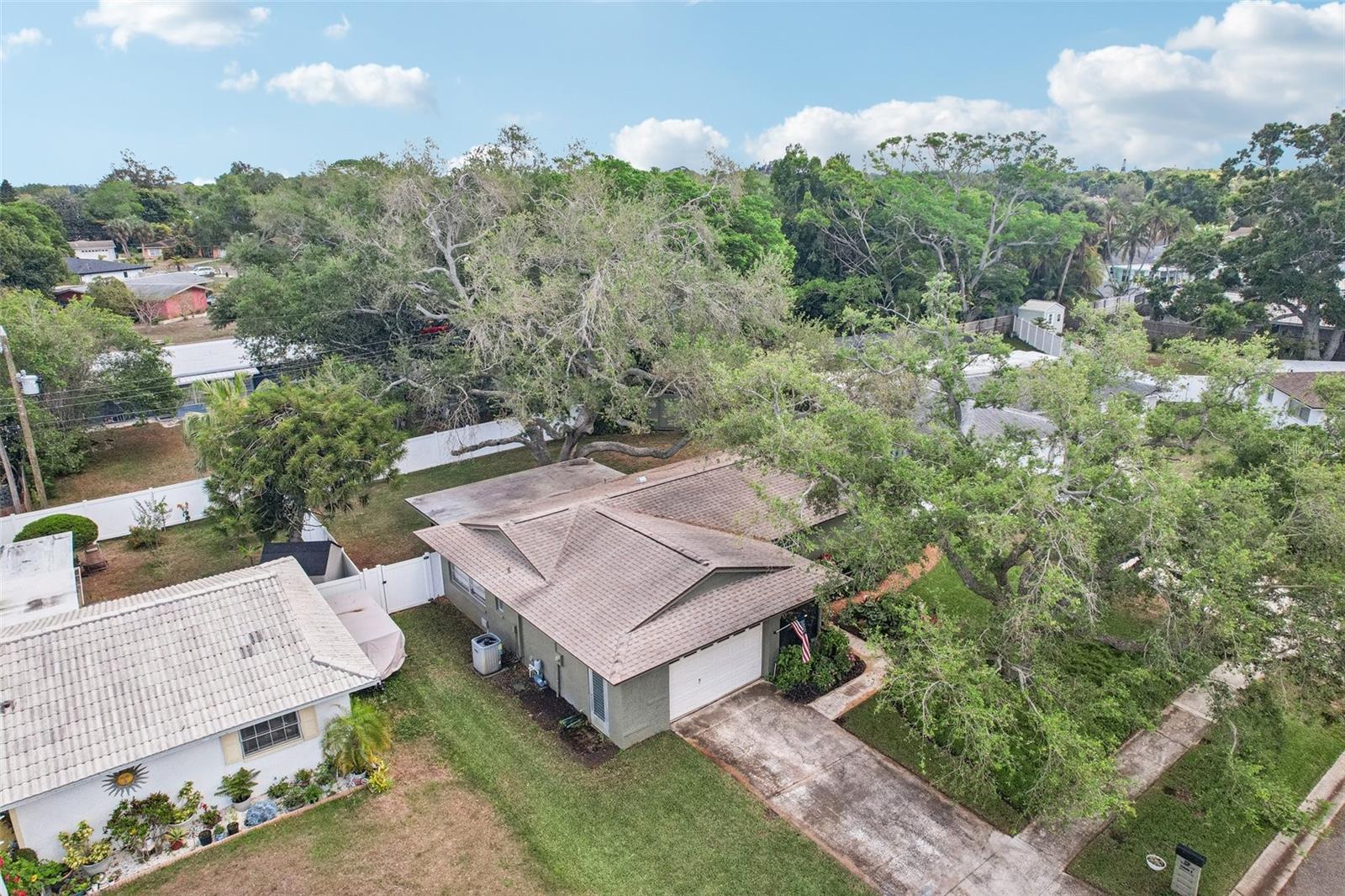 IMPERIAL GROVES - Residential