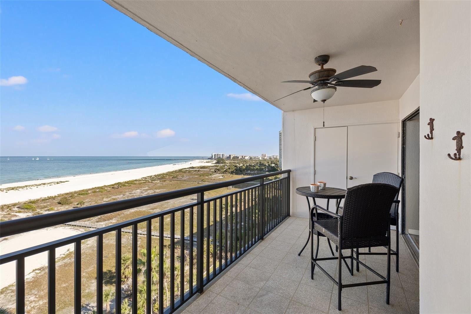 HARBOUR LIGHT TOWERS CONDO - Residential