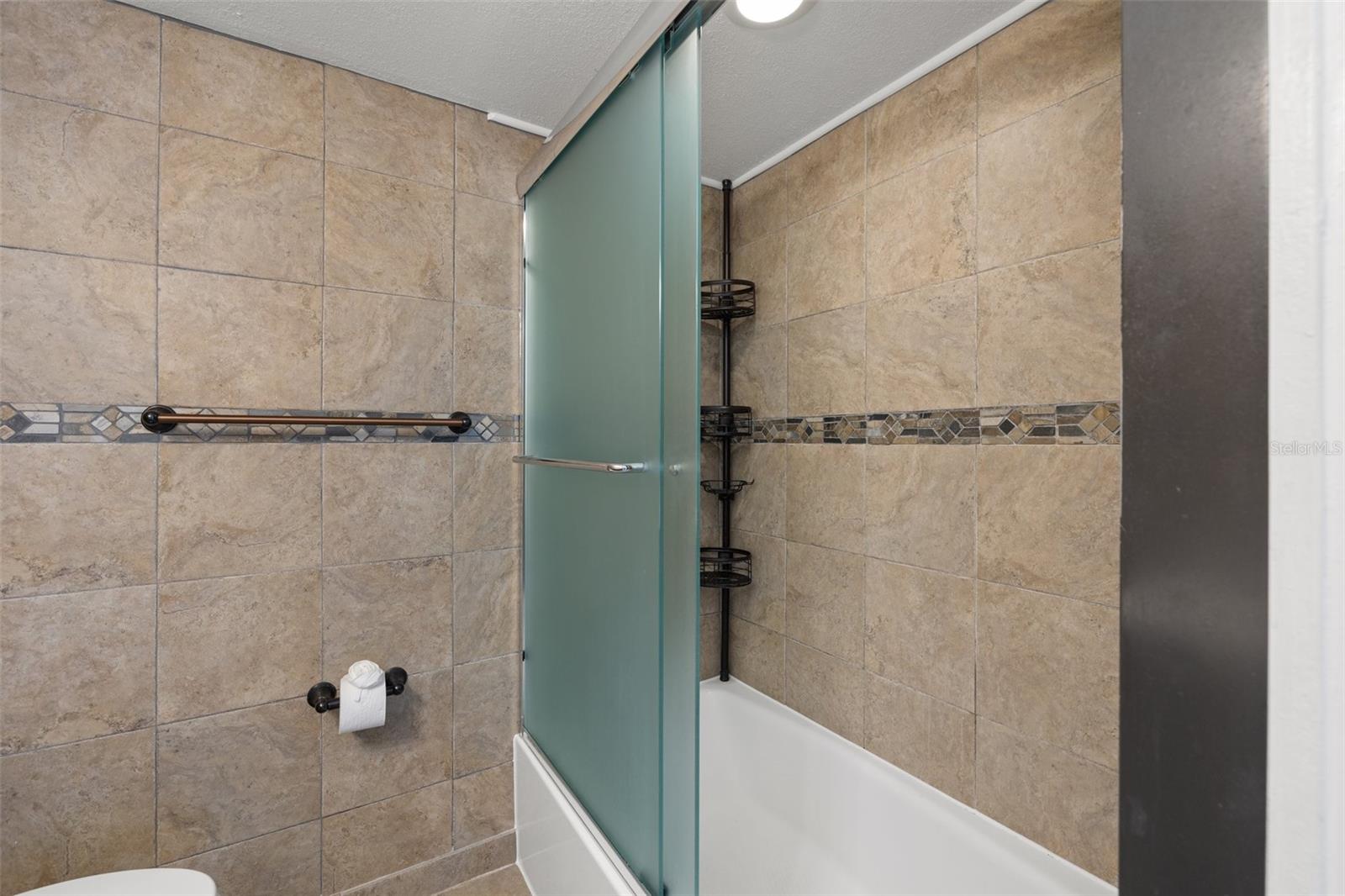 HARBOUR LIGHT TOWERS CONDO - Residential