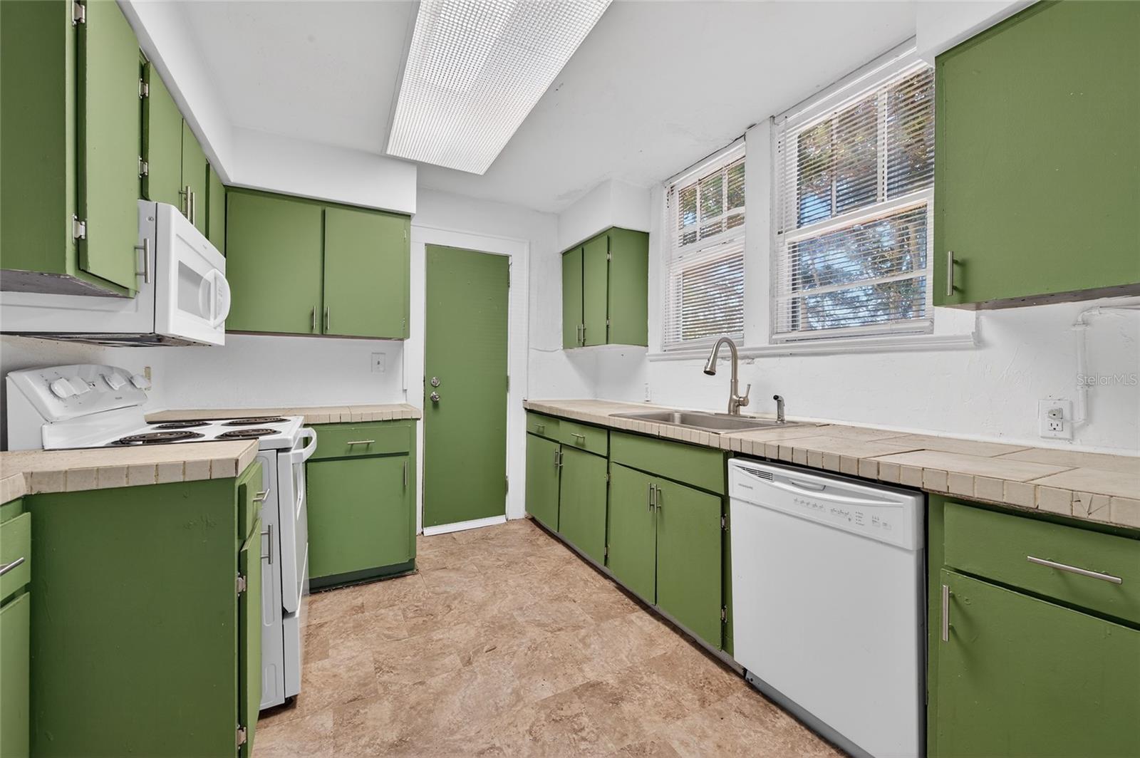 OCEAN DUNES - Residential