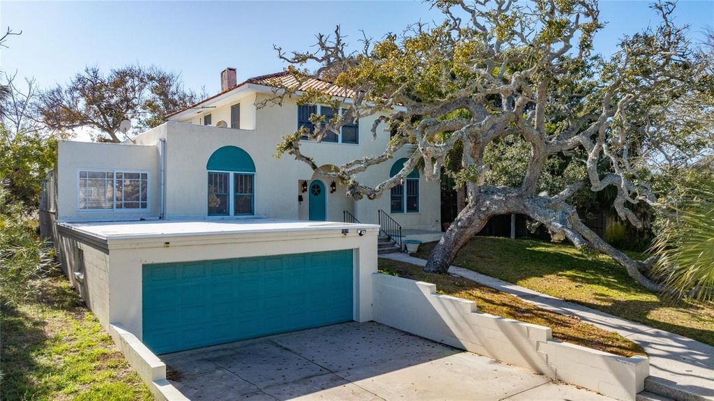 Photo of 1616 Crescent Ridge Road, Daytona Beach, FL 32118 (MLS # V4947716)