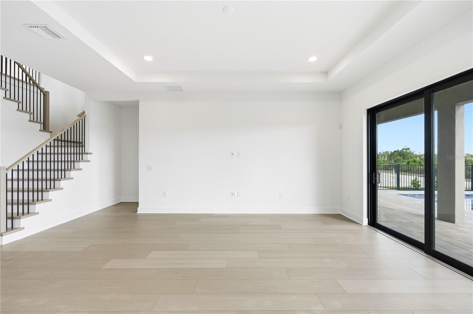 OAKBEND AT WELLEN PARK - Residential