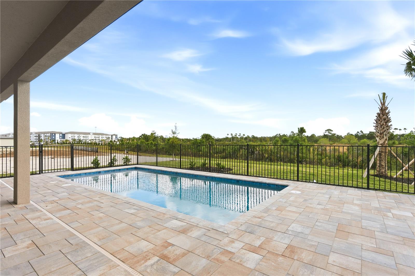 OAKBEND AT WELLEN PARK - Residential