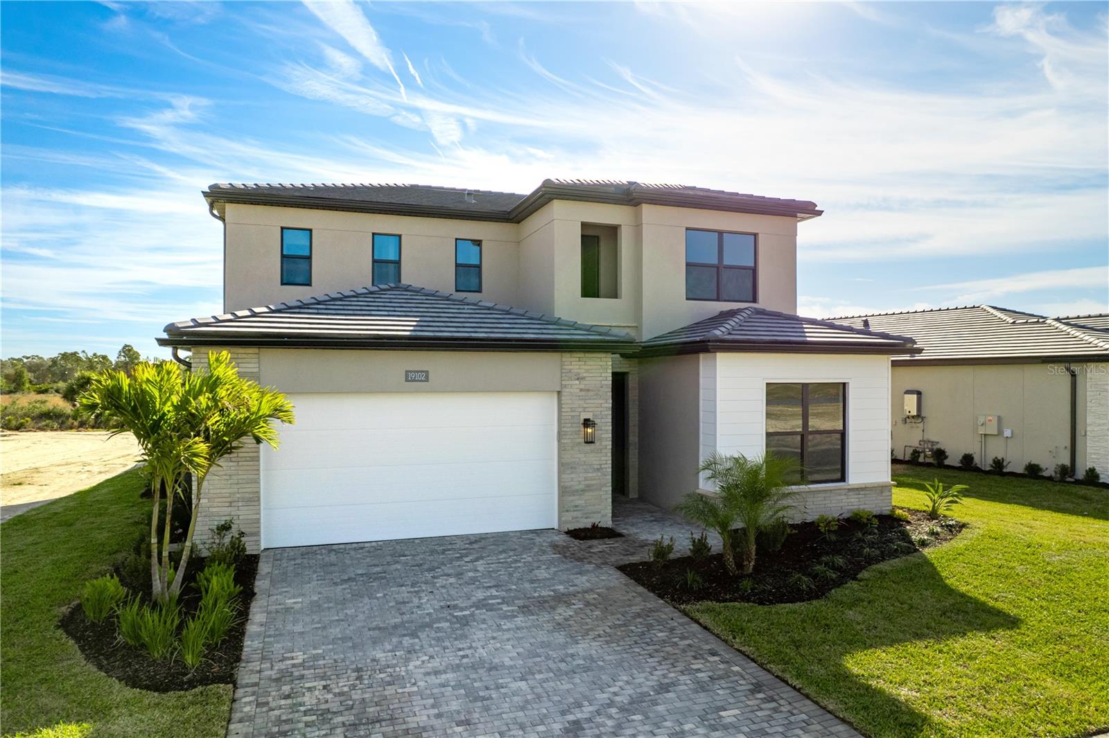 OAKBEND AT WELLEN PARK - Residential