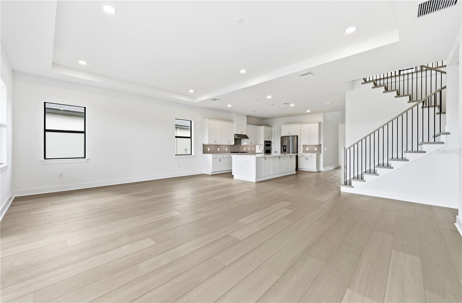 OAKBEND AT WELLEN PARK - Residential