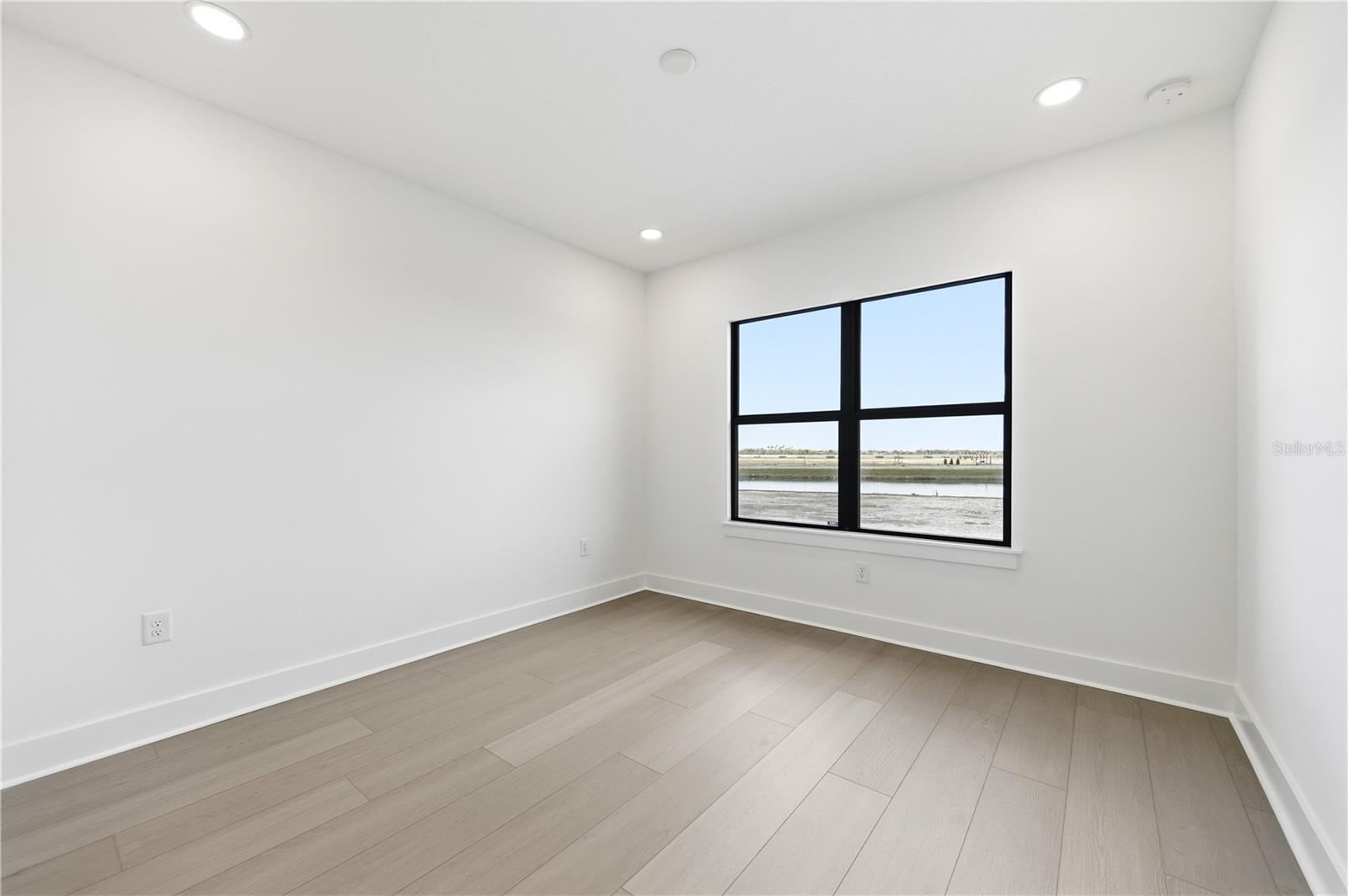 OAKBEND AT WELLEN PARK - Residential