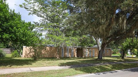 Photo of 2065 Derbyshire Road, Maitland, FL 32751 (MLS # O6348963)