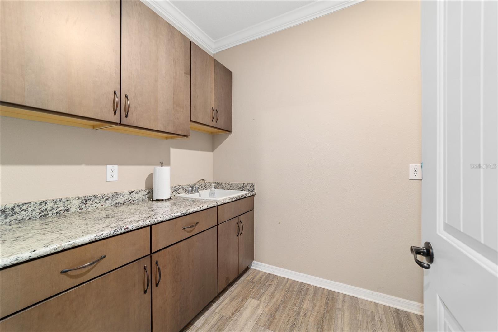 ON TOP OF THE WORLD - Residential