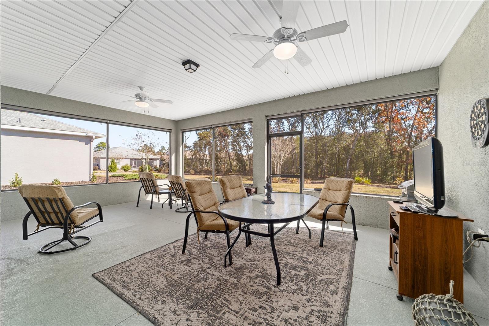 ON TOP OF THE WORLD - Residential