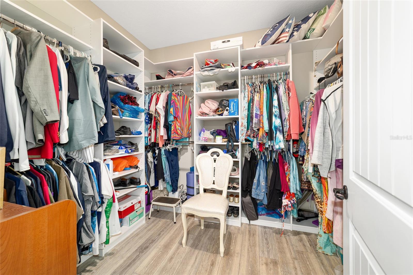 ON TOP OF THE WORLD - Residential