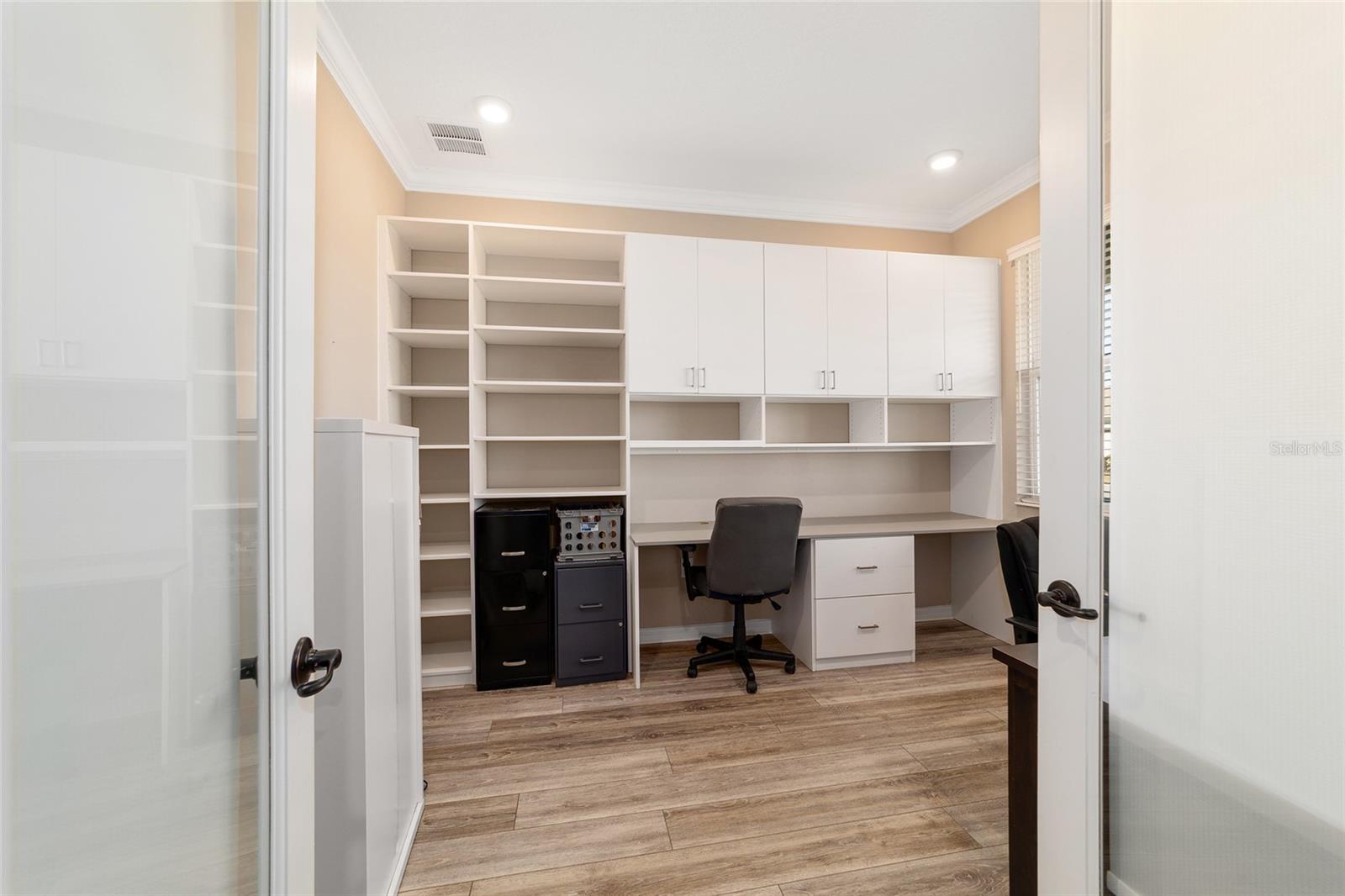 ON TOP OF THE WORLD - Residential