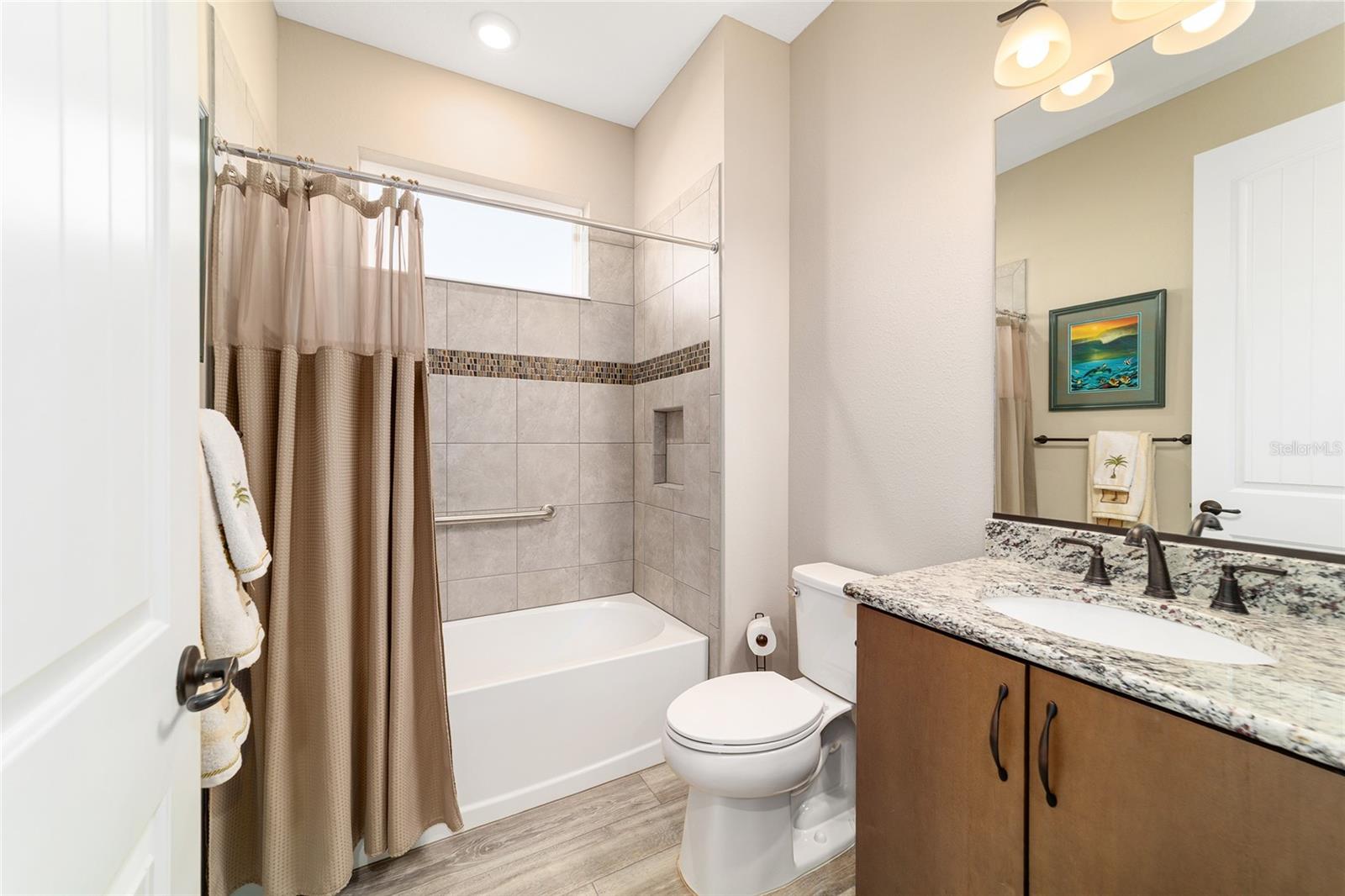 ON TOP OF THE WORLD - Residential