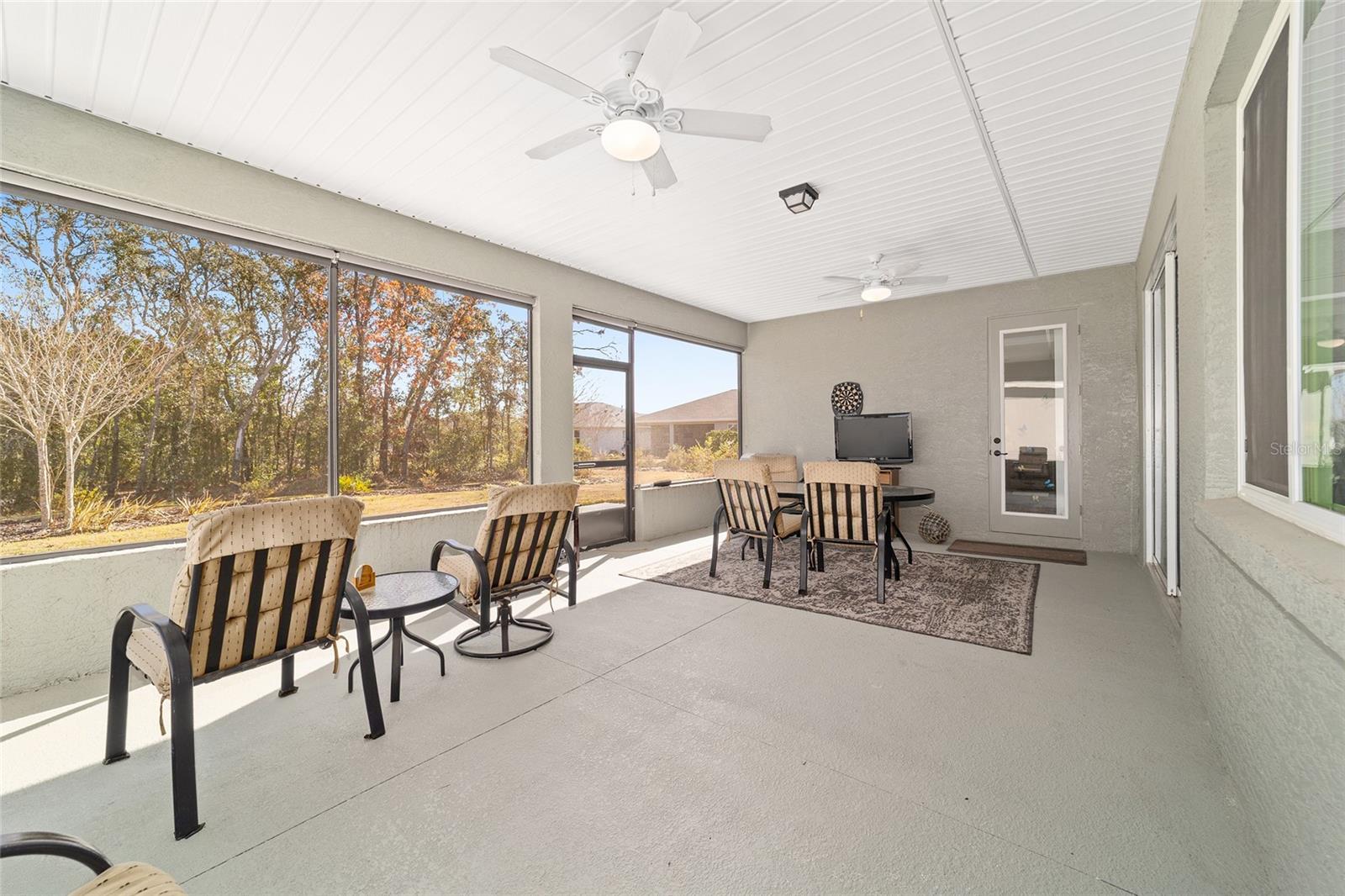 ON TOP OF THE WORLD - Residential