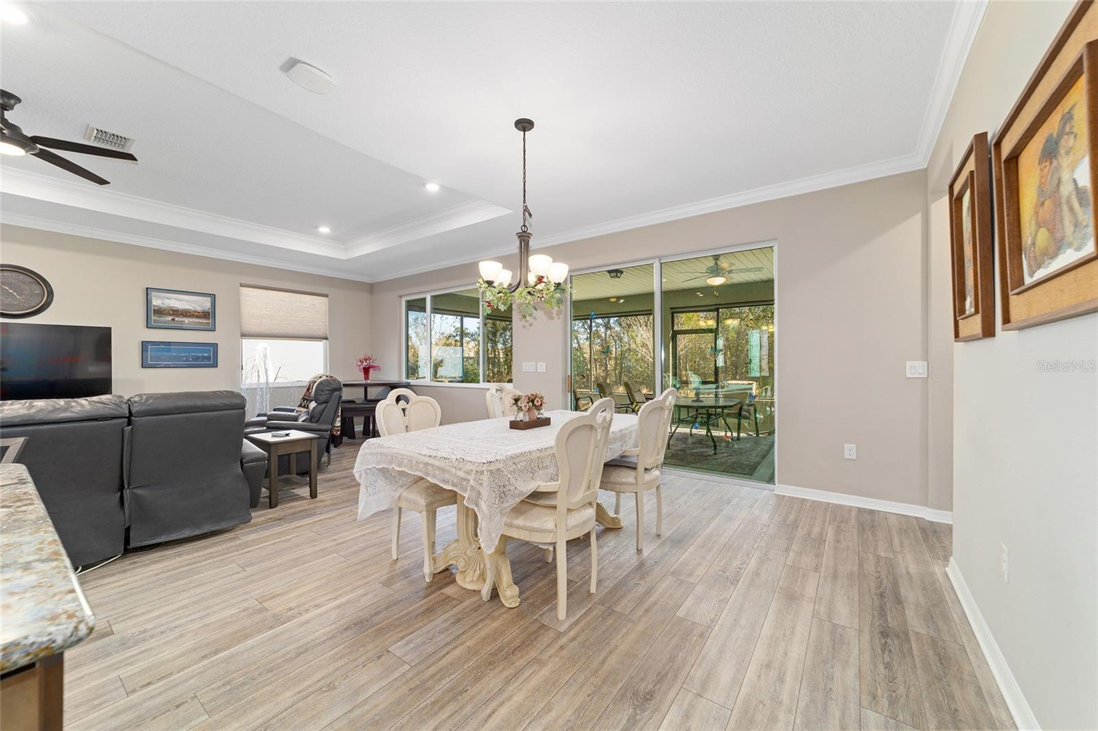 ON TOP OF THE WORLD - Residential