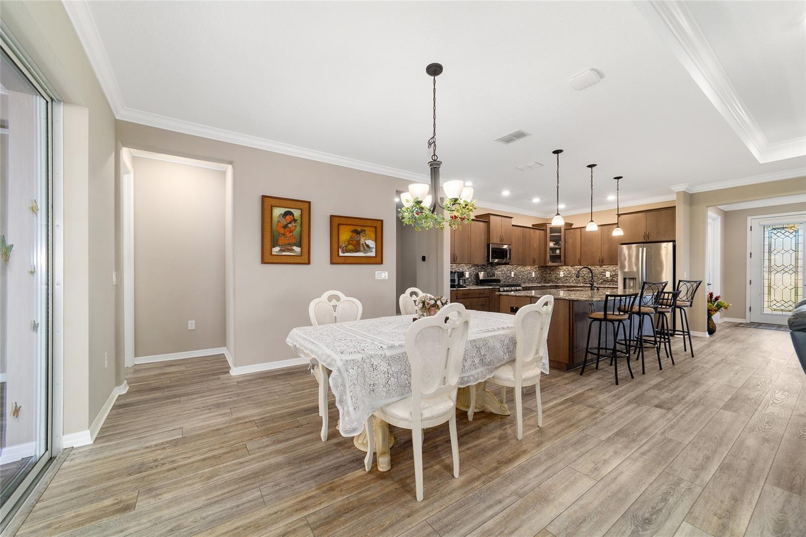 ON TOP OF THE WORLD - Residential