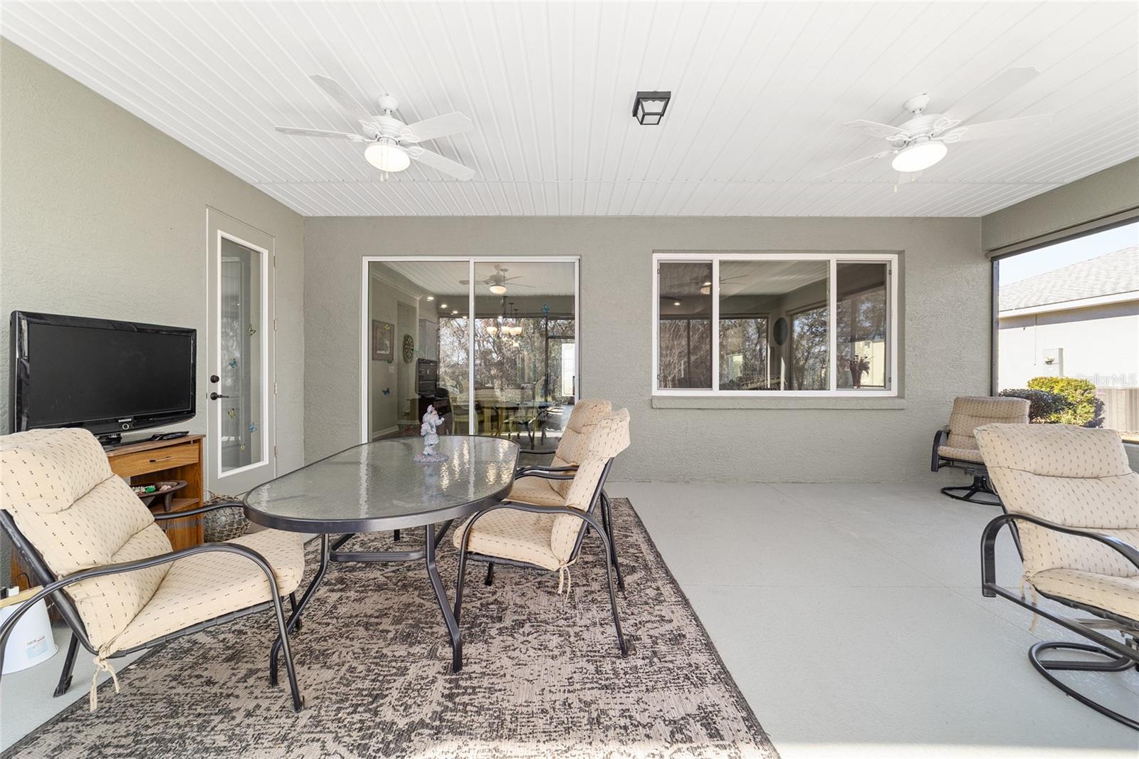 ON TOP OF THE WORLD - Residential