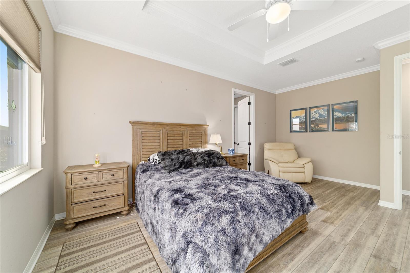 ON TOP OF THE WORLD - Residential