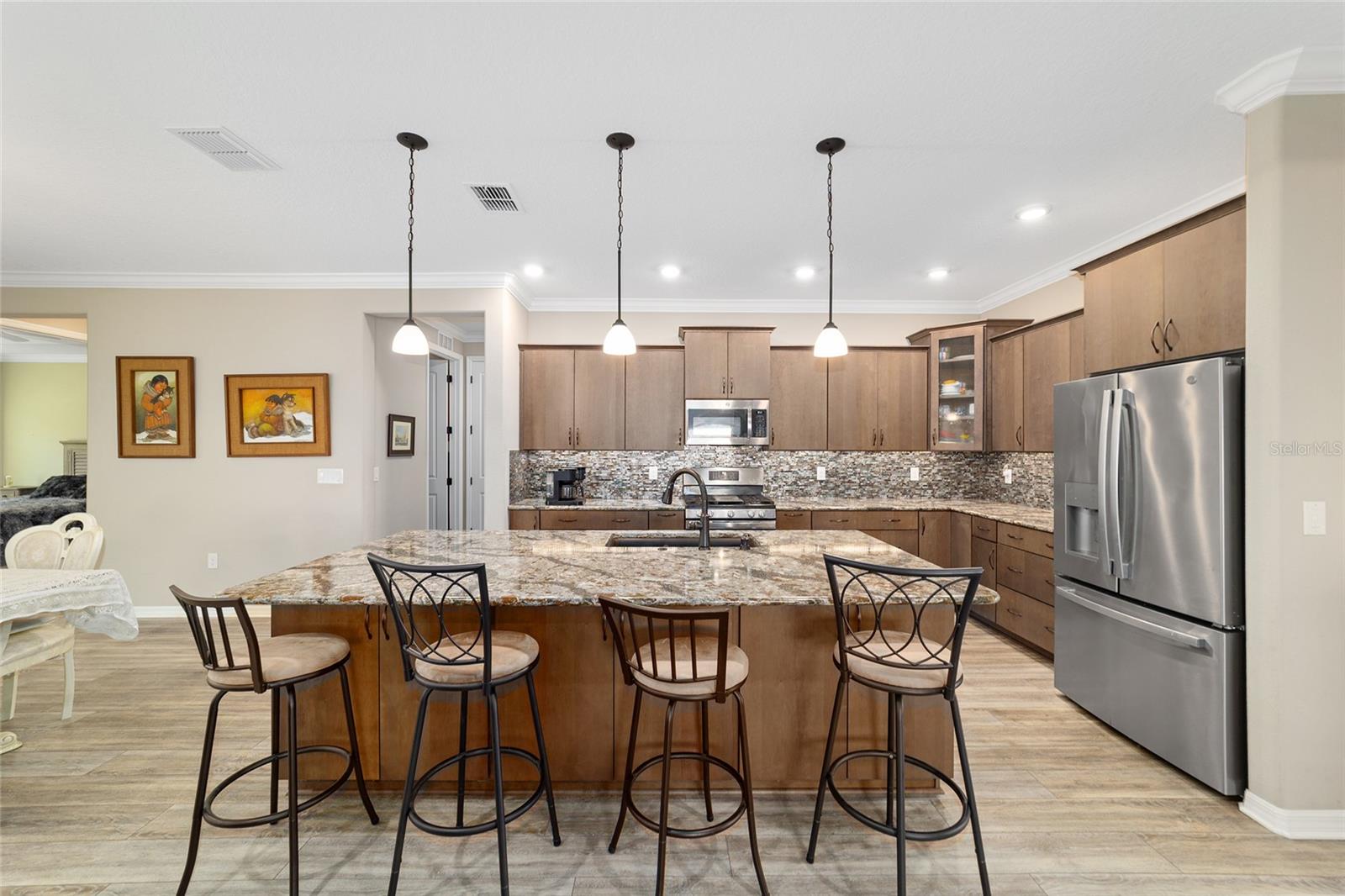 ON TOP OF THE WORLD - Residential