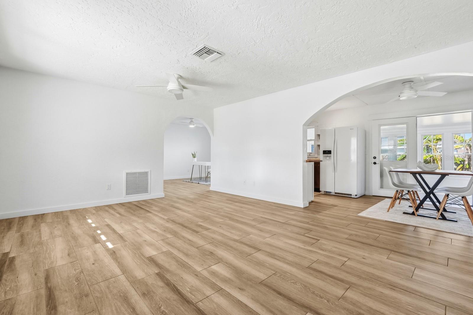 ORMOND BEACH PLAZA - Residential