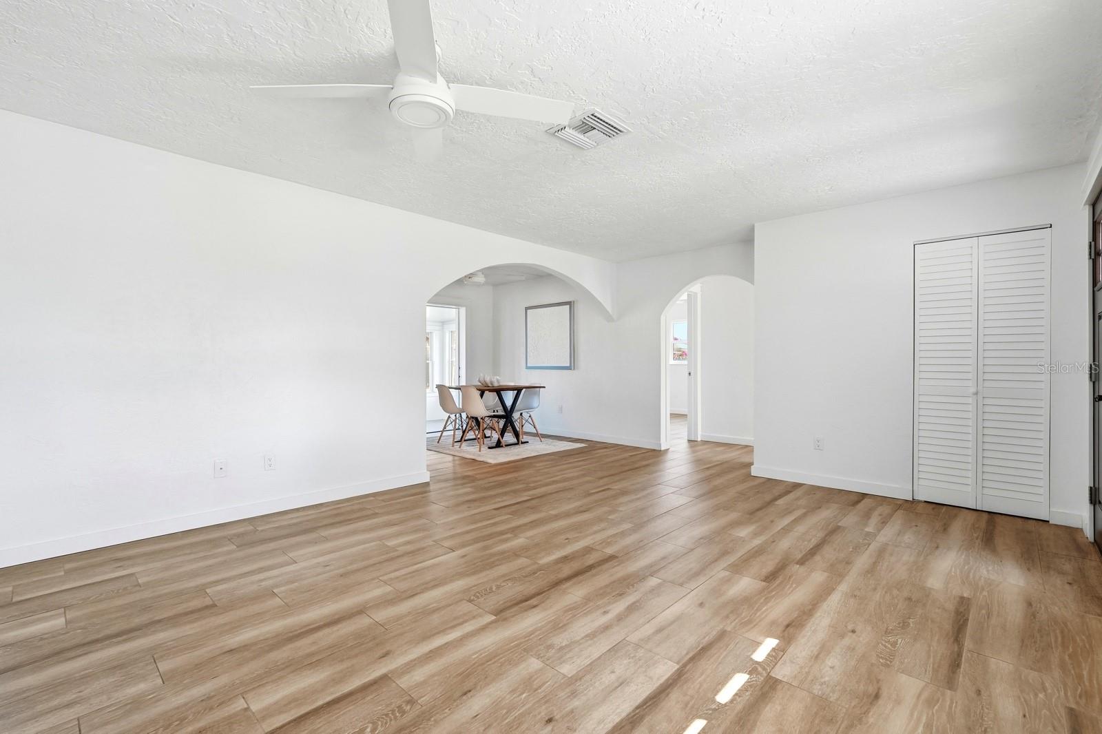 ORMOND BEACH PLAZA - Residential