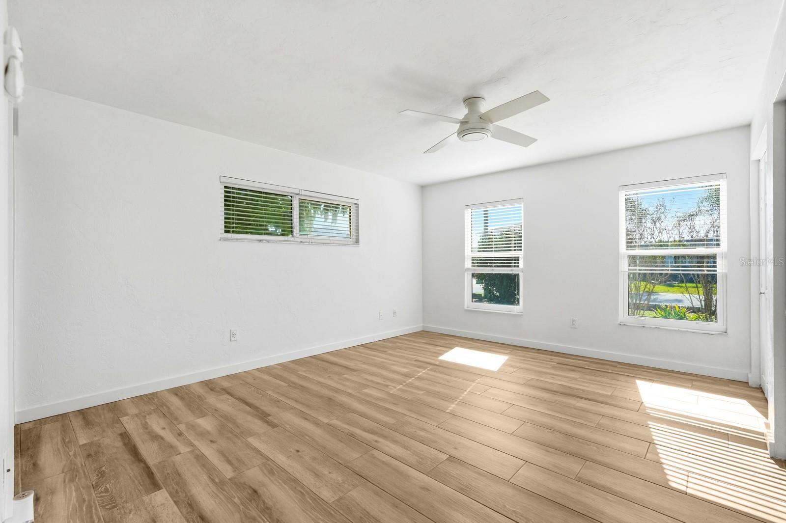 ORMOND BEACH PLAZA - Residential