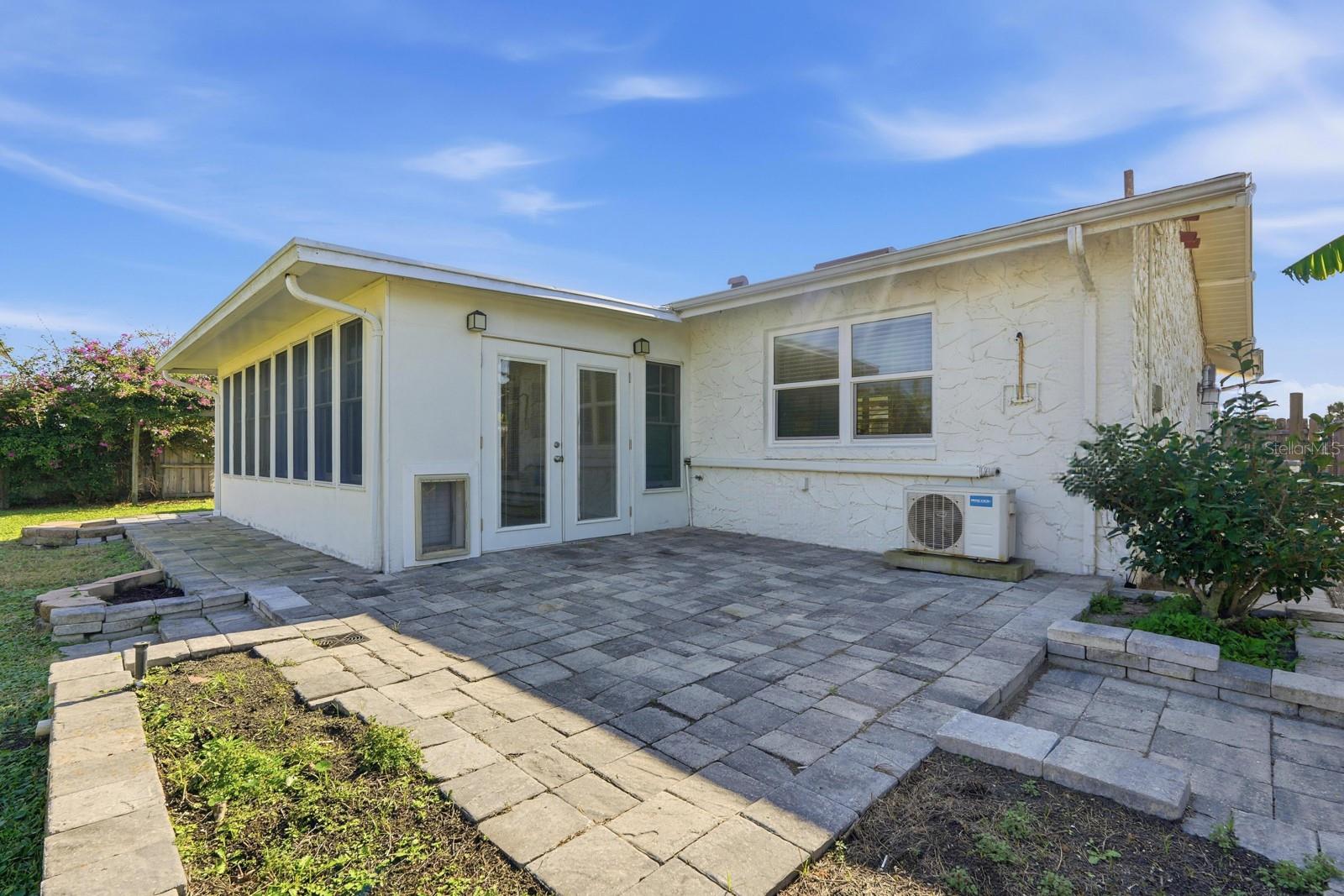 ORMOND BEACH PLAZA - Residential