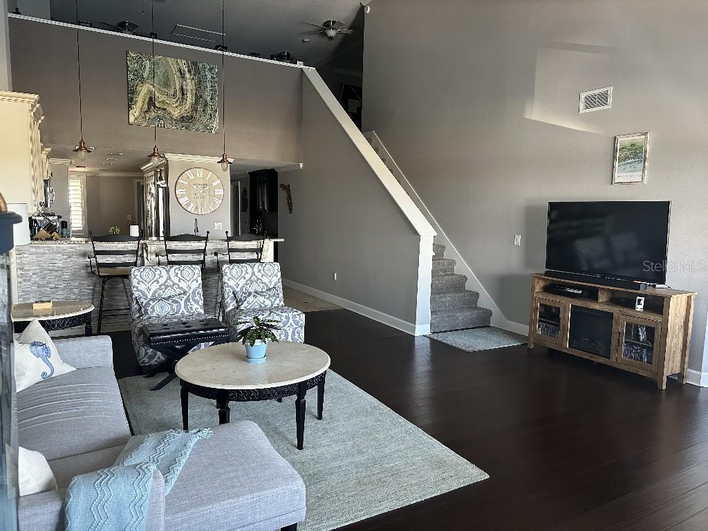 Flores Del Rio Condo - Residential