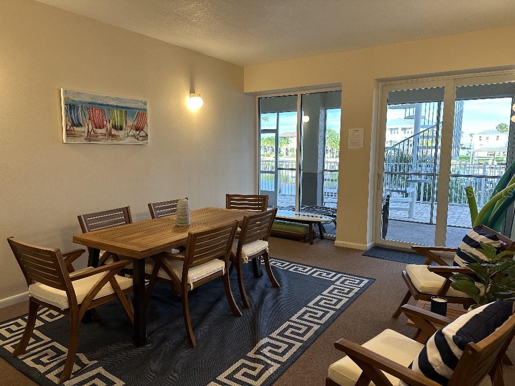 Flores Del Rio Condo - Residential