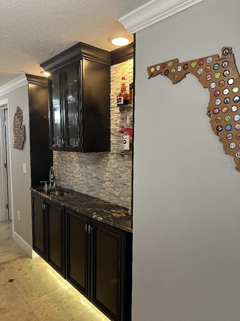 Flores Del Rio Condo - Residential