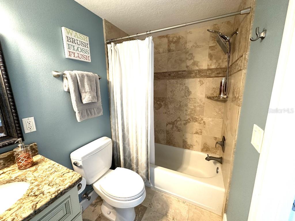 Flores Del Rio Condo - Residential