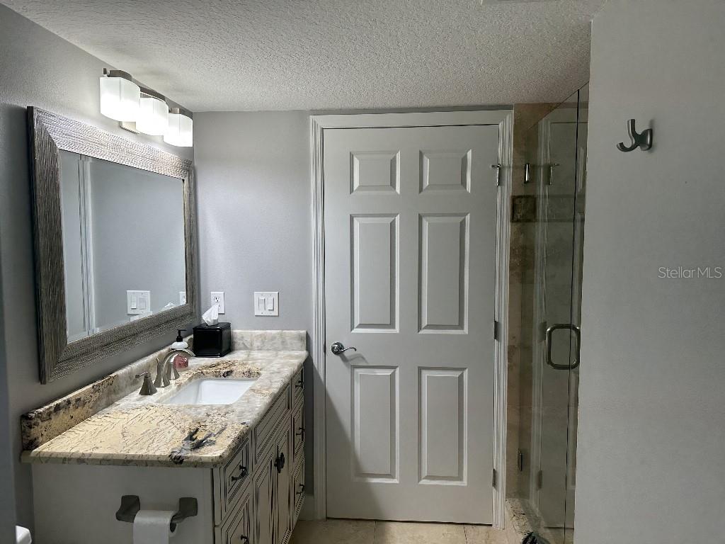 Flores Del Rio Condo - Residential