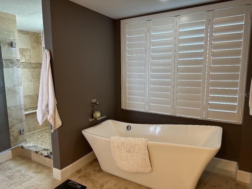 Flores Del Rio Condo - Residential