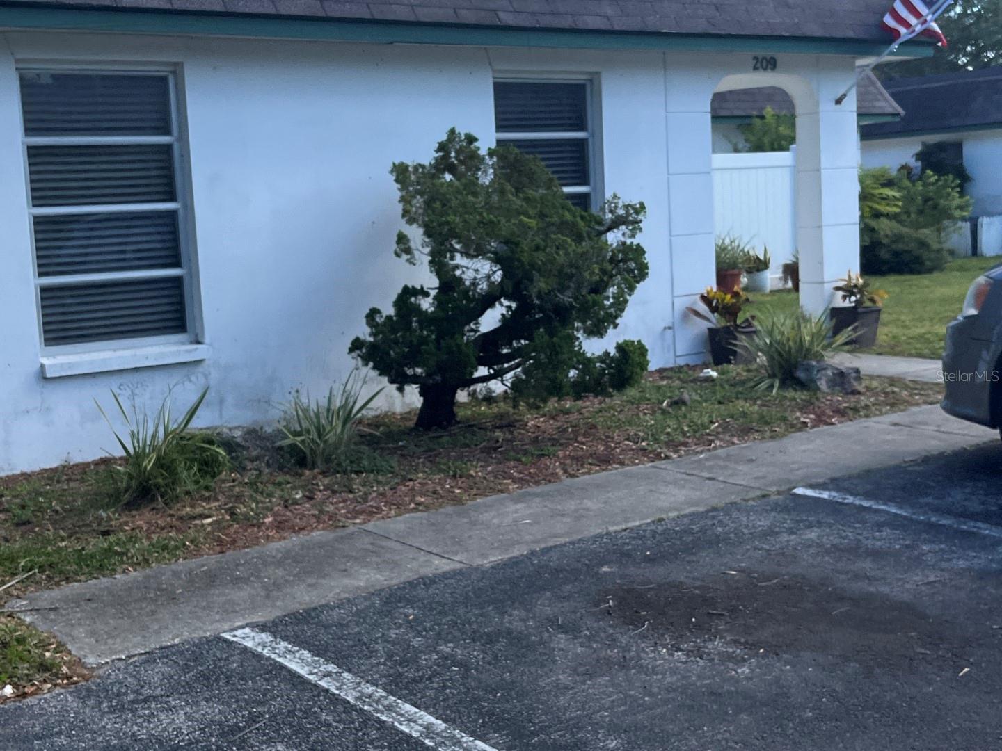 BEL FOREST - Commercial Sale