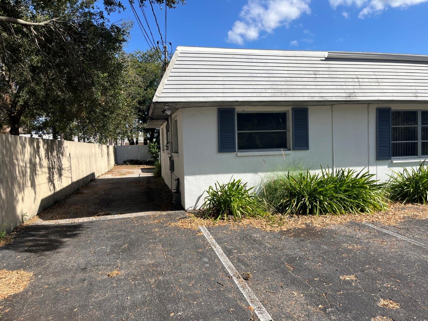 BEL FOREST - Commercial Sale