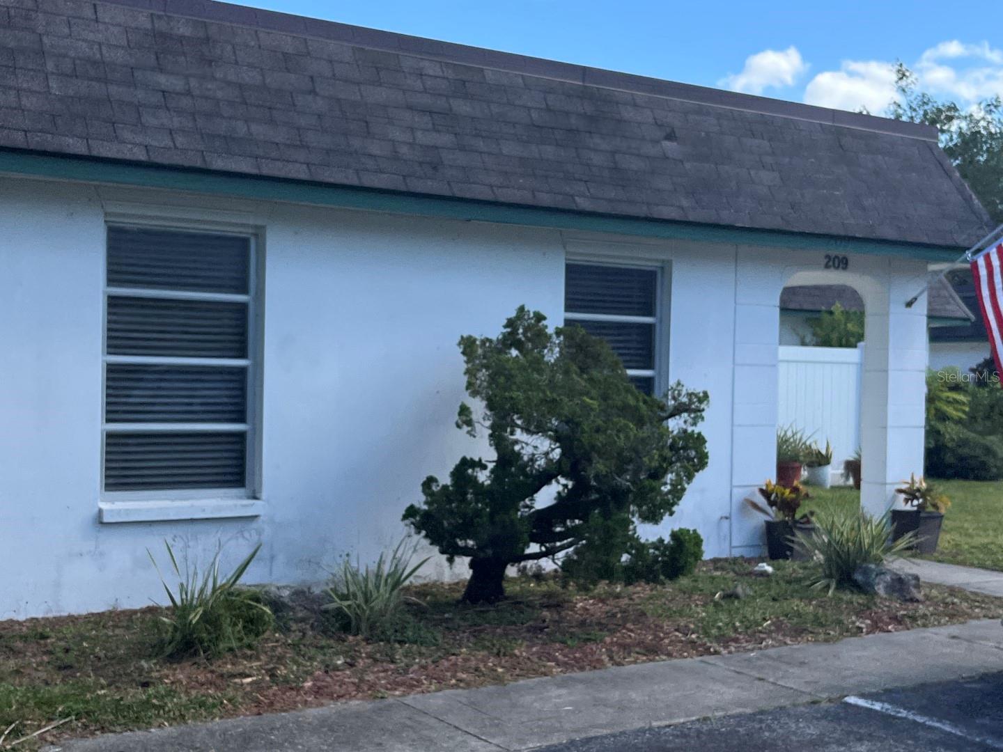 BEL FOREST - Commercial Sale