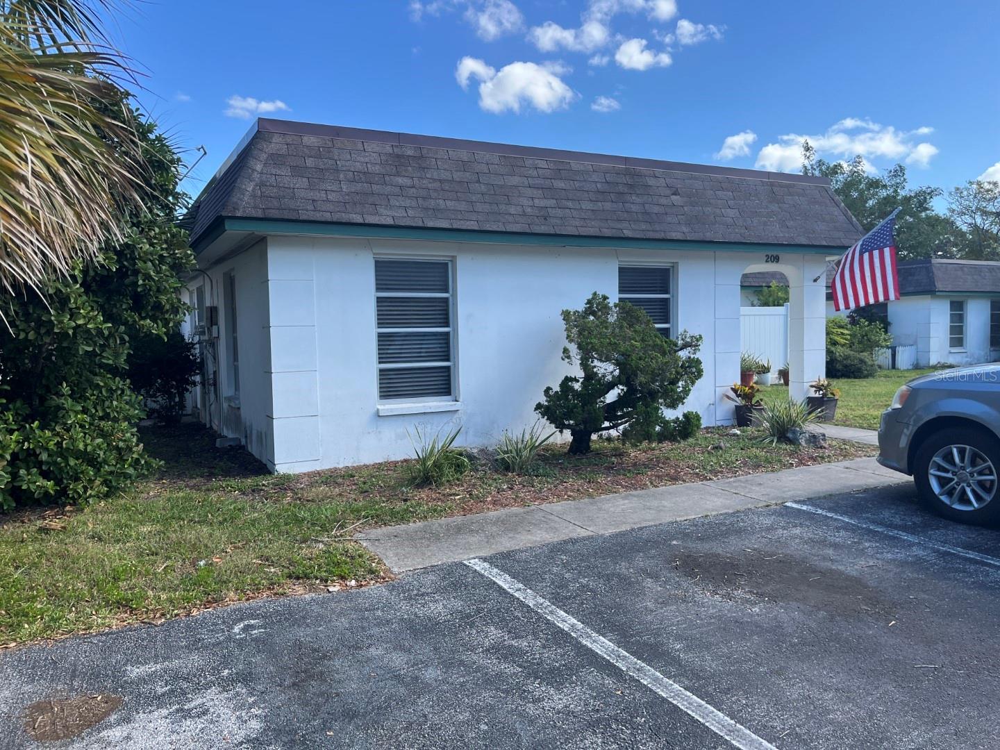 BEL FOREST - Commercial Sale