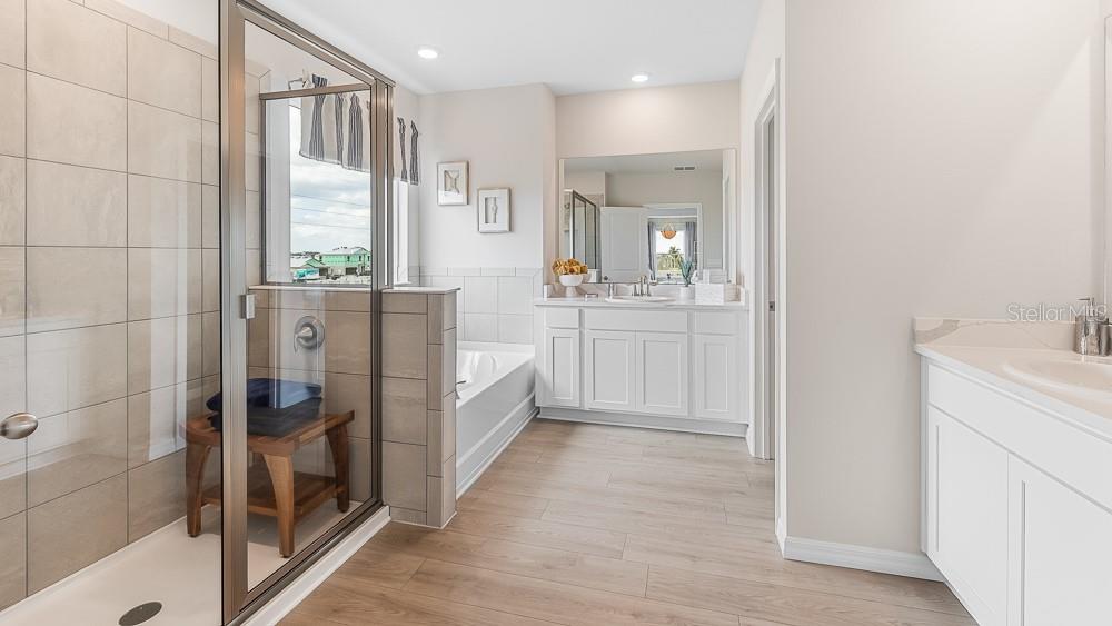 STAR FARMS AT LAKEWOOD RANCH - Residential