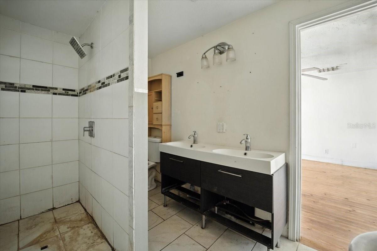 DAYTONA NORTH - Residential