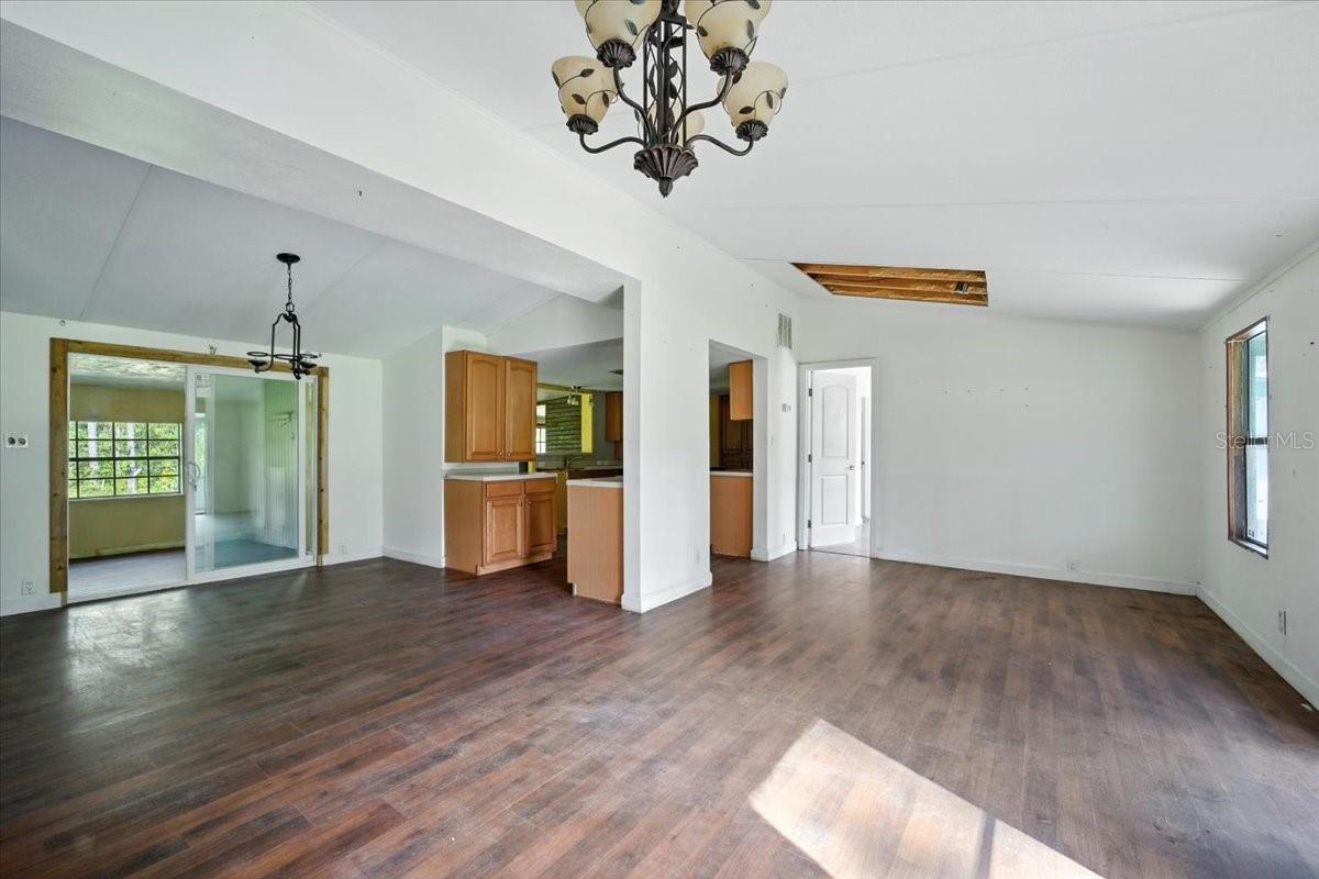 DAYTONA NORTH - Residential