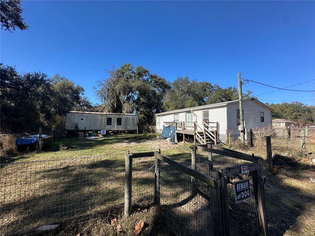 Photo of 6896 NE 52nd Terrace, Wildwood, FL 34785 (MLS # G5107025)