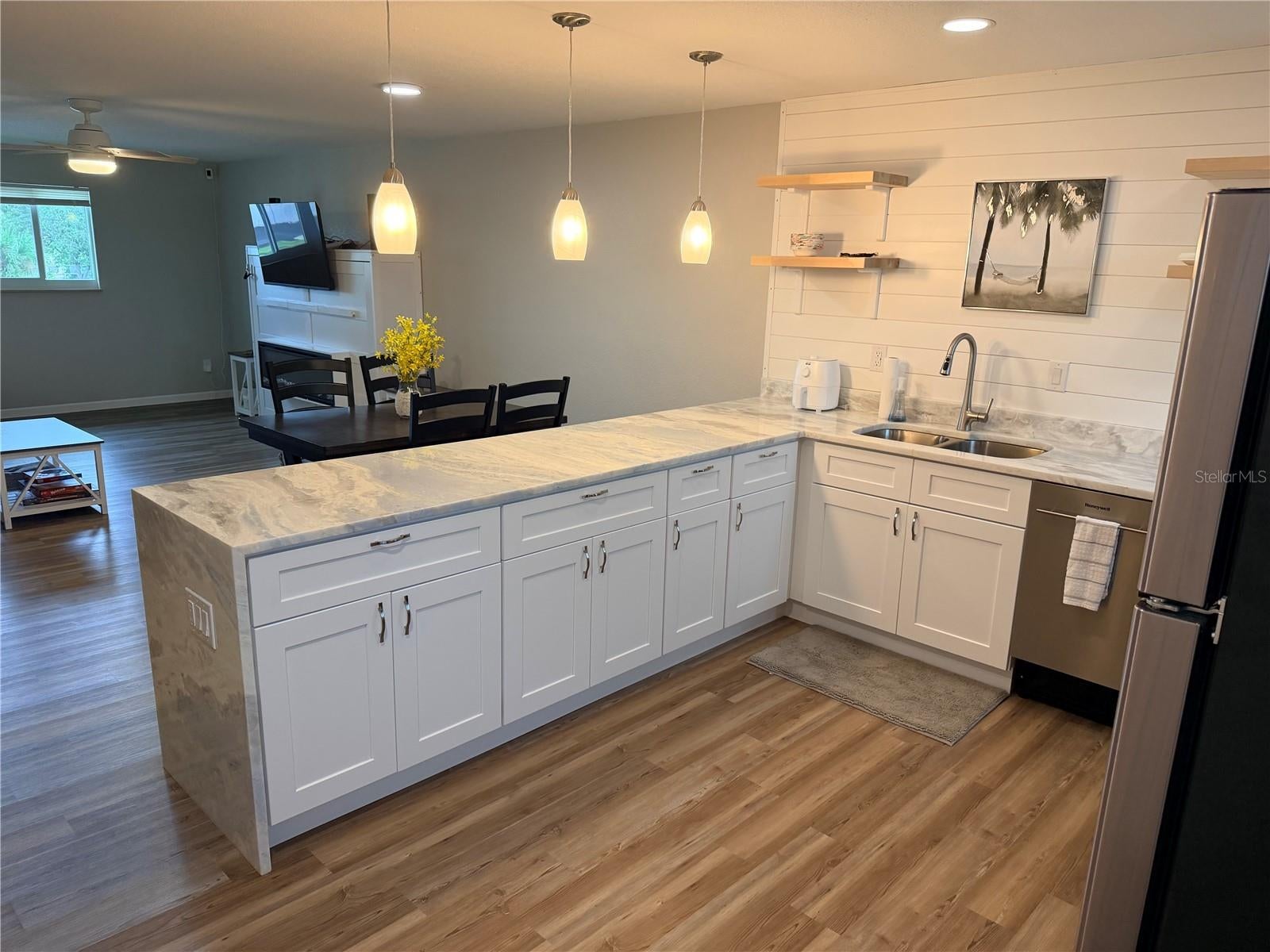 22375 EDGEWATER DRIVE 204, PORT CHARLOTTE, FL, 33980 2 22375 EDGEWATER DRIVE 204