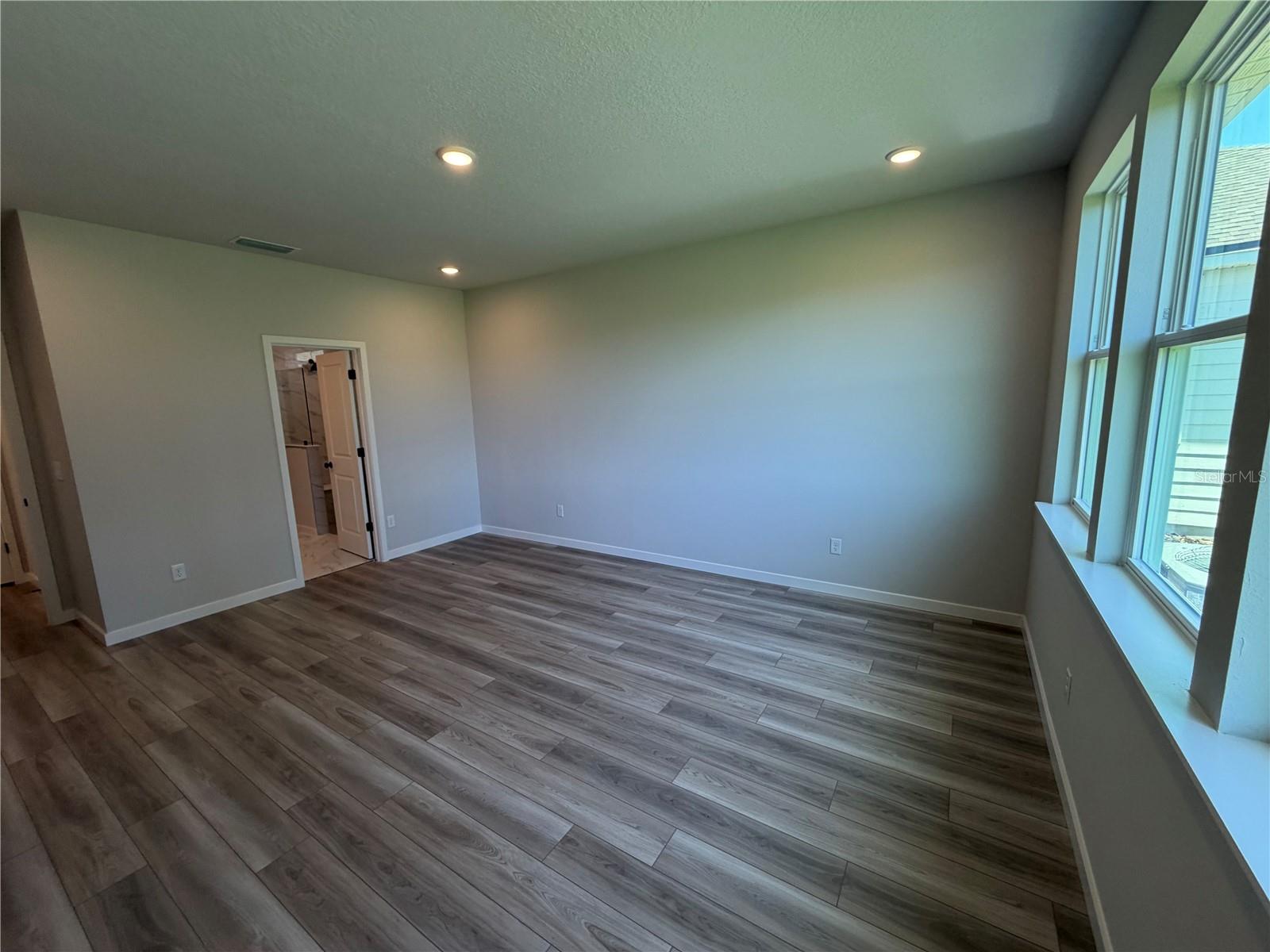 RESERVE EAST - Residential
