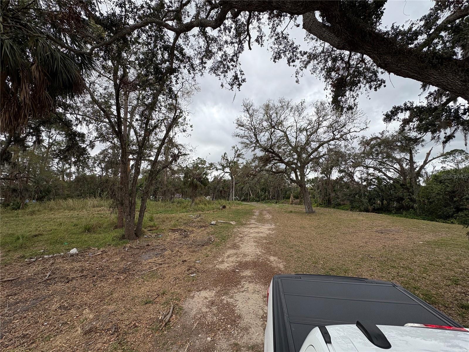 ACREAGE - Land