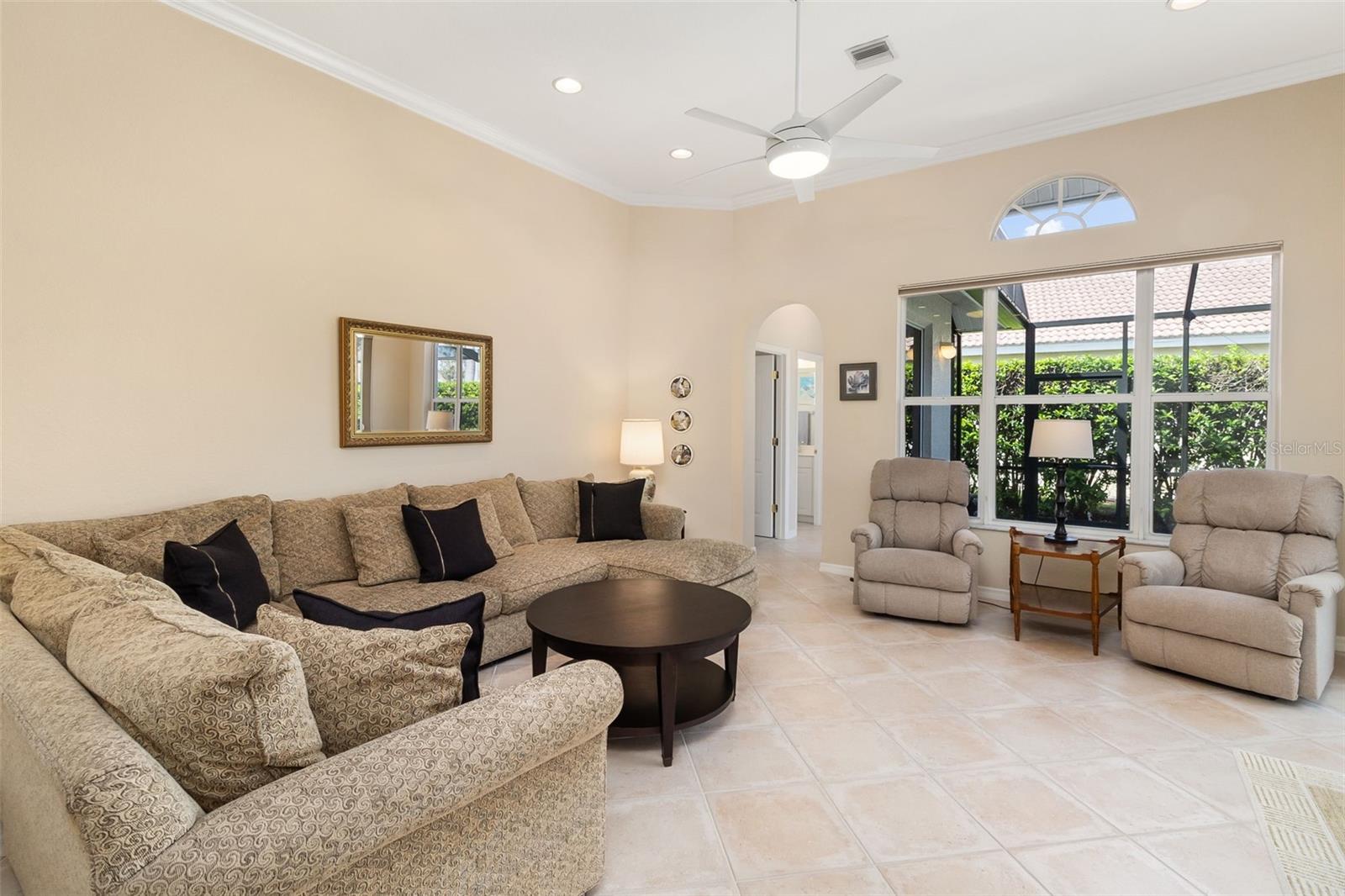 VENETIA PH 4 - Residential